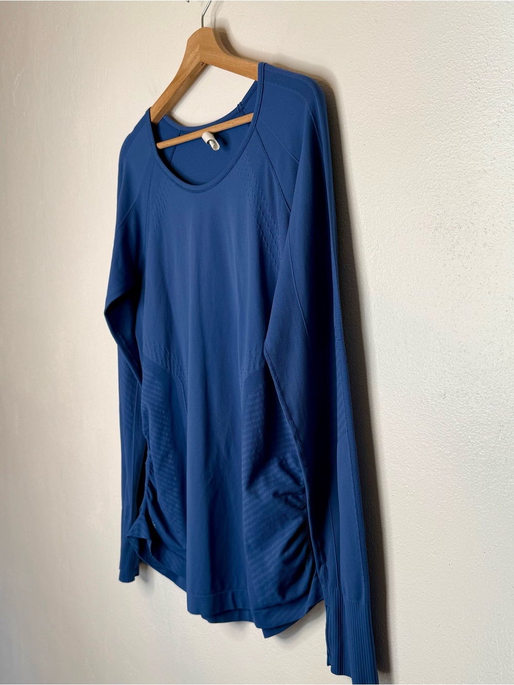 Athleta Speedlight Seamless Long Sleeve Top Blue Women's Size XL Med-Hi Impact - Picture 9 of 16